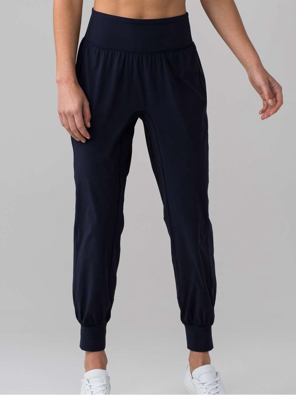 Lululemon sun-setter jogger in midnight navy